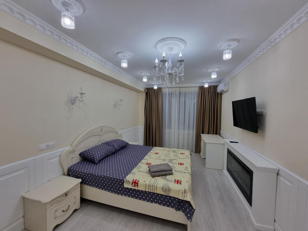Business Class Apartments In The City Center Chisinau Bagian luar foto