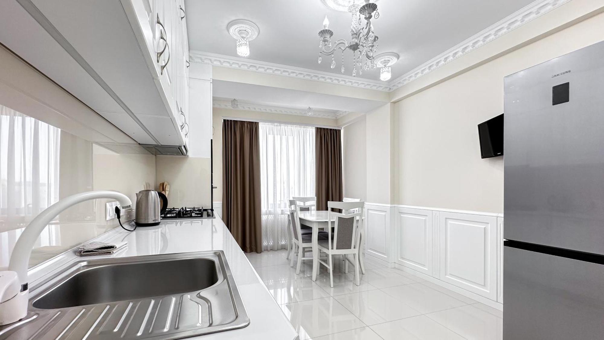 Business Class Apartments In The City Center Chisinau Bagian luar foto