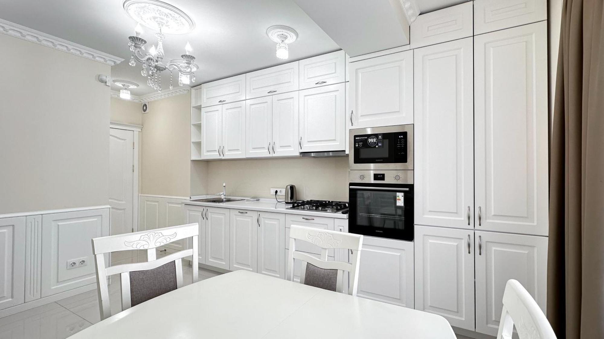 Business Class Apartments In The City Center Chisinau Bagian luar foto