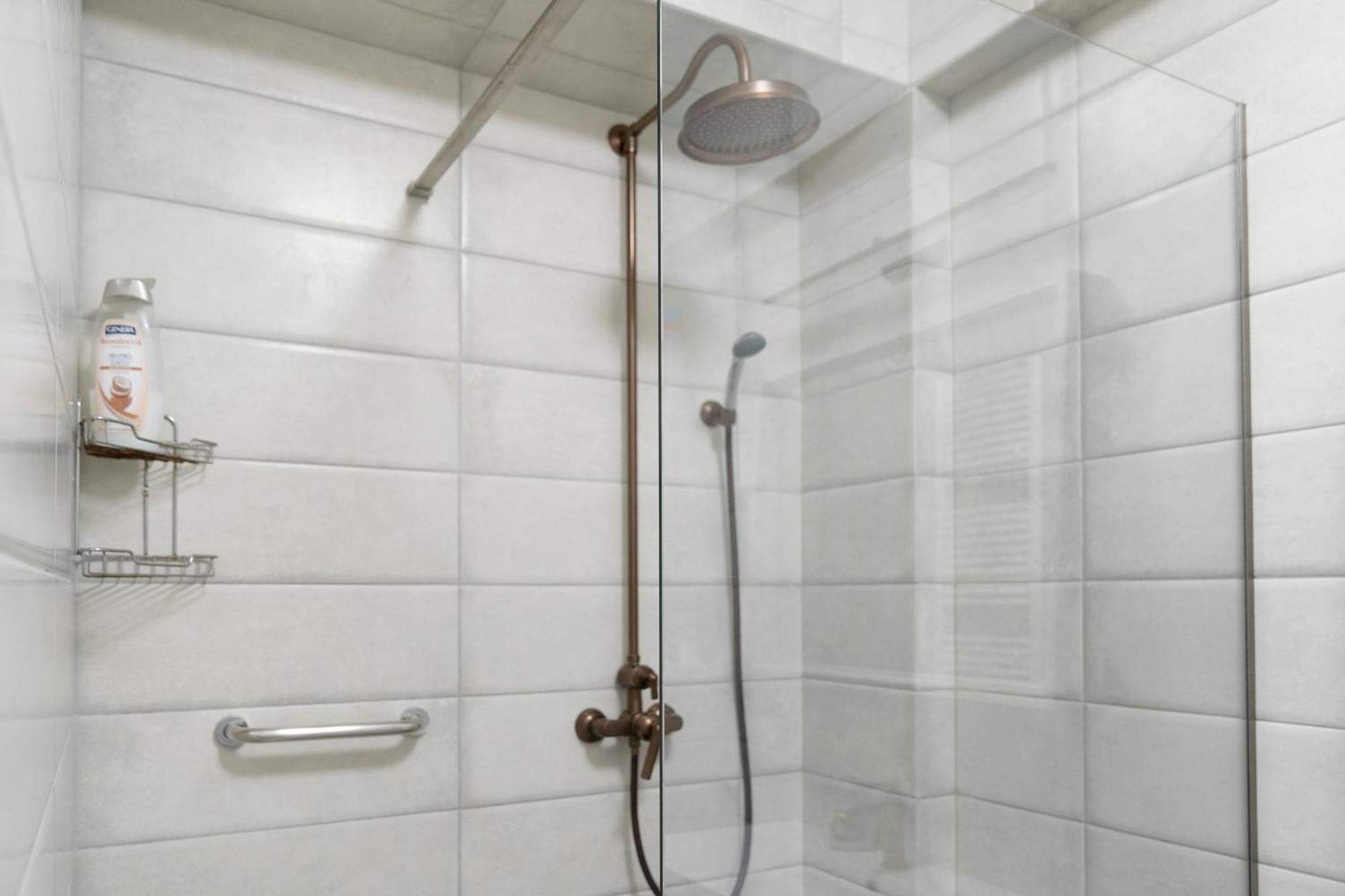 Business Class Apartments In The City Center Chisinau Bagian luar foto